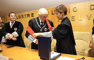 Juan José Domínguez recibe la Gran Cruz al Mérito en el Servicio de la Abogacía