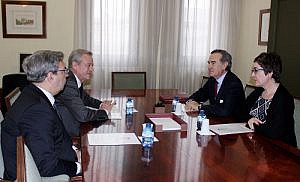 El Colegio de Abogados de Madrid propone a la Fiscalía la creación de un grupo de trabajo mixto para mejorar la coordinación de las conformidades