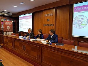 Victoria Ortega amadrina la puesta en marcha de la Comisión de Igualdad del Colegio de Abogados de Salamanca