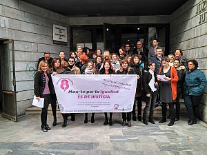 El ICA Sueca celebra el Día Internacional de la Mujer con un acto en las puertas de los juzgados