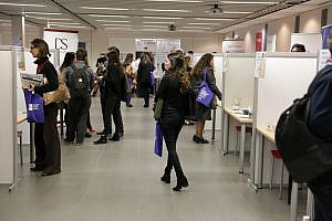 La 3ª edición de la Feria del Empleo del ICAB ayuda a encontrar trabajo a estudiantes y colegiados