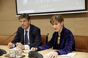 Catalá anuncia en el Pleno de la Abogacía un incremento del 30% de los honorarios de los letrados del Turno de Oficio