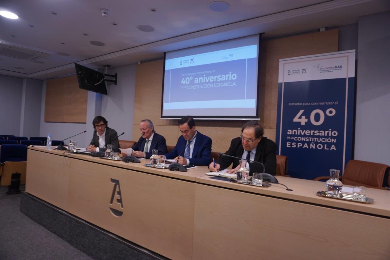 2 MESA PIQUE BONO CARRERAS (1)