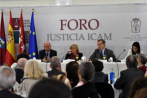 El ICAM acepta la propuesta de Carmena para crear en Madrid un laboratorio de investigación sobre el Derecho