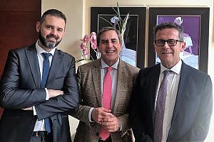 El Colegio de Abogados de Granada recibe la visita del nuevo delegado de Justicia
