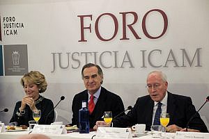 Manuel Pizarro aboga en el ICAM por la ejemplaridad jurídica para superar las crisis políticas y económicas