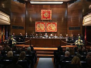 El Colegio de Abogados de Zaragoza homenajea a los abogados colegiados hace 25 años