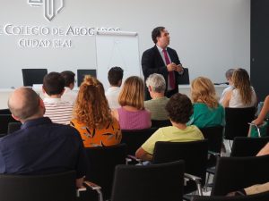 El Colegio de Abogados de Ciudad Real celebra una Jornada sobre comunicación no verbal aplicada a interrogatorios