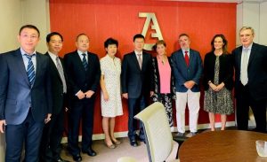 Una delegación china visita el Consejo General de la Abogacía Española