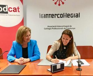Firma del convenio de colaboración entre la Autoridad Catalana de Protección de Datos y Asociación Intercolegial de Colegios Profesionales de Cataluña