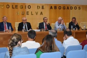 El Colegio de Abogados de Huelva aprueba sus nuevos Estatutos, más igualitarios y participativos