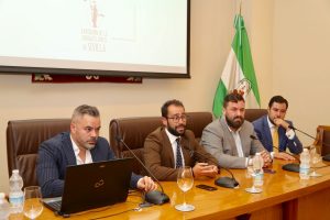 Presentación en el Colegio de Sevilla del manual ‘Cómo adaptar tu despacho a la Ley de Protección de Datos’