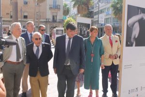 ICA Huelva instala 30 fotografías para luchar contra la desigualdad de género