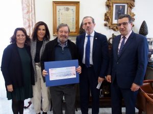 El Colegio de Abogados de Málaga dona 333 menús a los Ángeles Malagueños de la Noche para la cena de fin de año