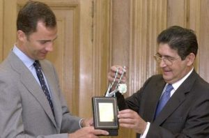 Libro homenaje al anterior decano del Colegio de Abogados de Sevilla, José Joaquín Gallardo, por su 24 años en el cargo