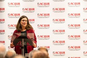 La directora de 'La Defensa, por la Libertad', Pilar Pérez Solano, Premio Puñetas de Bronce de ACIJUR