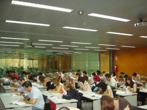 Los alumnos del Máster en Abogacía se preparan para la profesión en las aulas del ICAV