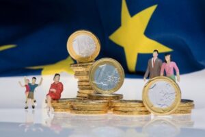 La Comisión aprueba un paquete bancario para facilitar los préstamos a los hogares y las empresas de la UE