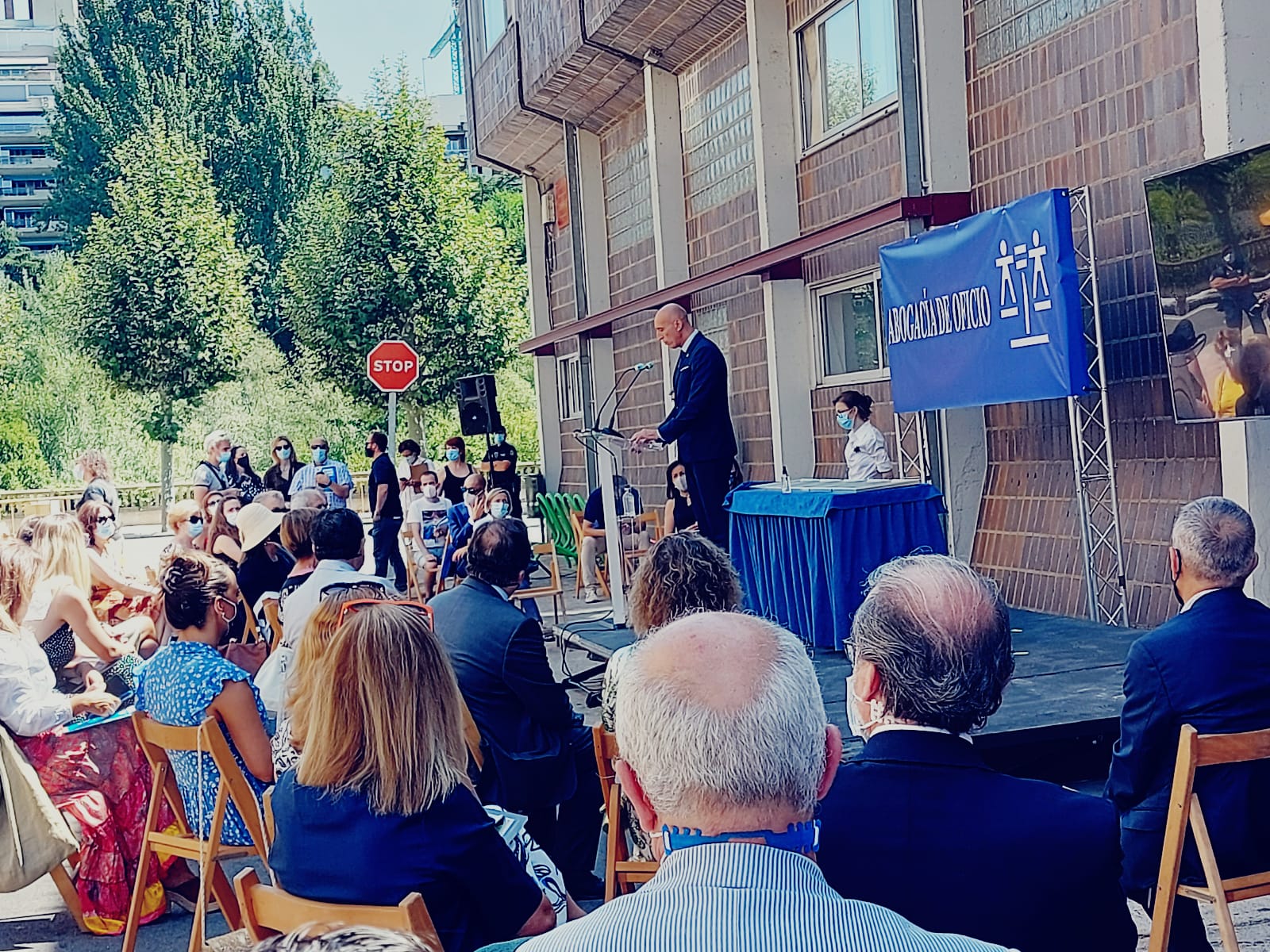 ENTREGA DE DIPLOMAS AL AYUNTAMIENTO