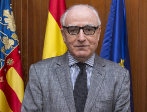 El Ministerio de Justicia concede la Cruz de San Raimundo de Peñafort a Antonio Esteban a petición del ICAV