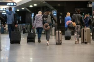 La UE refuerza su coordinación contra el coronavirus para garantizar viajes seguros