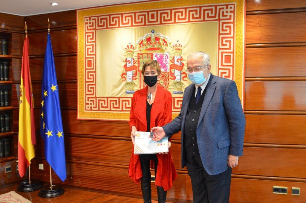 Visita al Tribunal Constitucional de la Presidenta del Consejo General d… (2)