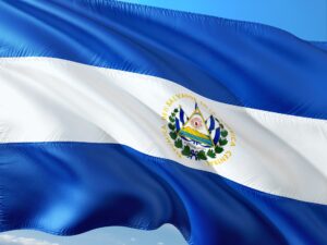 La FIA insta al respeto de la independencia de poderes en El Salvador