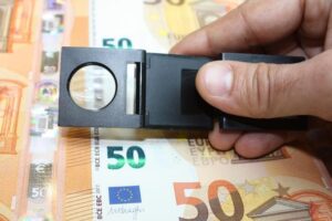 Revisión de las normas europeas contra el blanqueo de capitales y la financiación del terrorismo