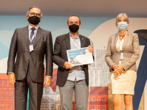 José María Alonso, David Casella, del ICA Manresa y Patricia Arias. Directora territorial del Banco Santander