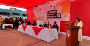 Trasladados 17 españoles y españolas que cumplían condena en Perú