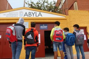 La reforma del Reglamento de Extranjería facilita la regulación de menores y jóvenes migrantes