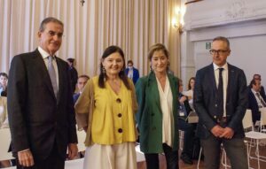 La Abogacía insta a luchar contra las injerencias para preservar el derecho de defensa