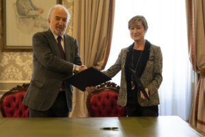 La Abogacía y la Fundación pro RAE firman convenio para la difusión del lenguaje jurídico de calidad