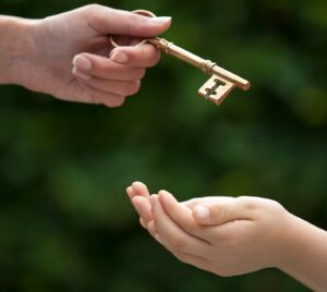 ¿Se puede dejar sin herencia a un hijo?