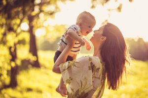 Una madre soltera disfrutará la media hora de lactancia como si fuera una familia biparental