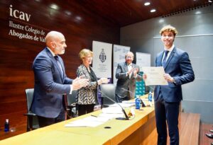 Victoria Ortega entrega el XXVI Premio de Estudios Jurídicos Universitarios Manuel Broseta Pont