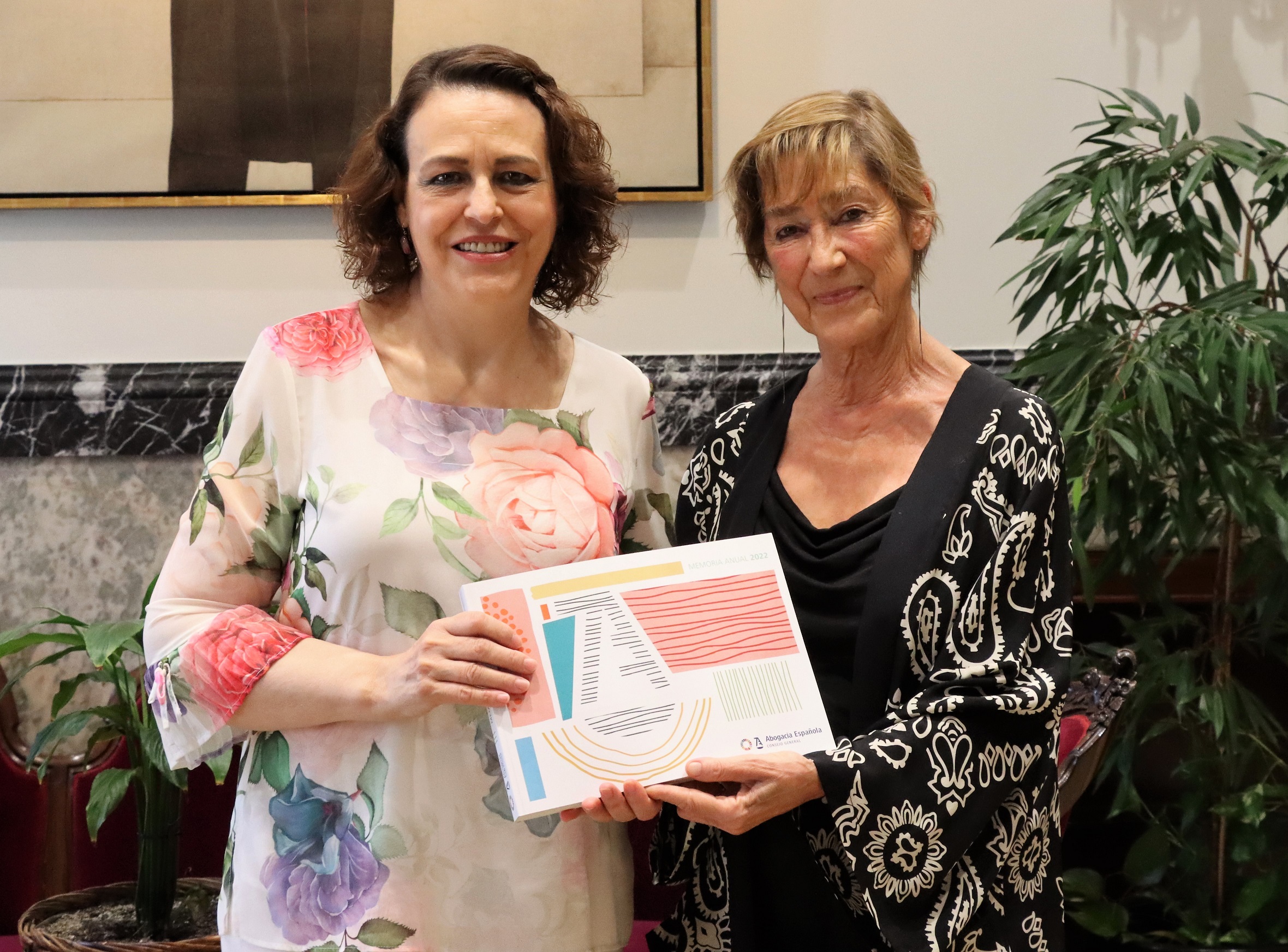 Entrega a la presidenta del Consejo de Estado, Magdalena Valerio