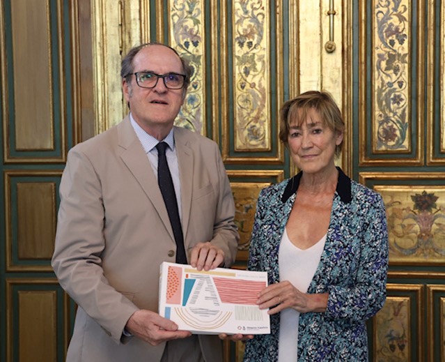 Entrega a Ángel Gabilondo, Defensor del Pueblo