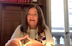 Lourdes Carballo: “La celeridad que exige nuestra profesión afecta a nuestro bienestar mental”