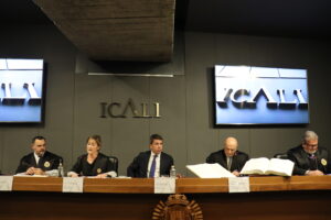 thumbnail-Ignacio Gally toma posesión como nuevo decano del Colegio de la Abogacía de Alicante