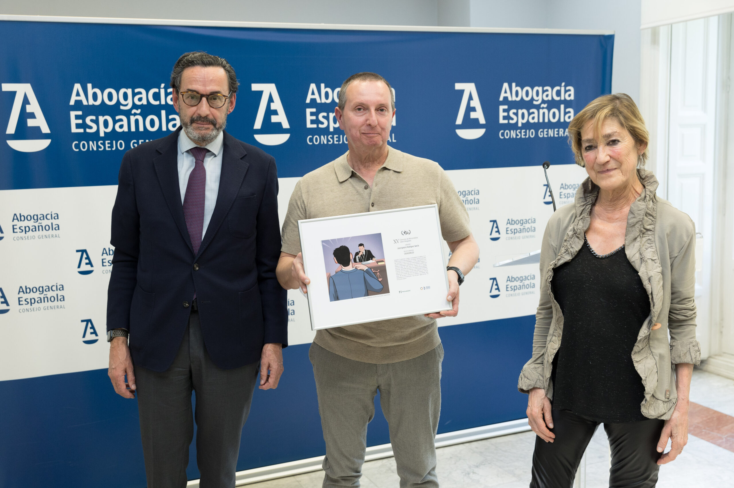 José Ignacio Rodríguez García recibe el Premio Anual del XV Concurso de Microrrelatos sobre Abogados