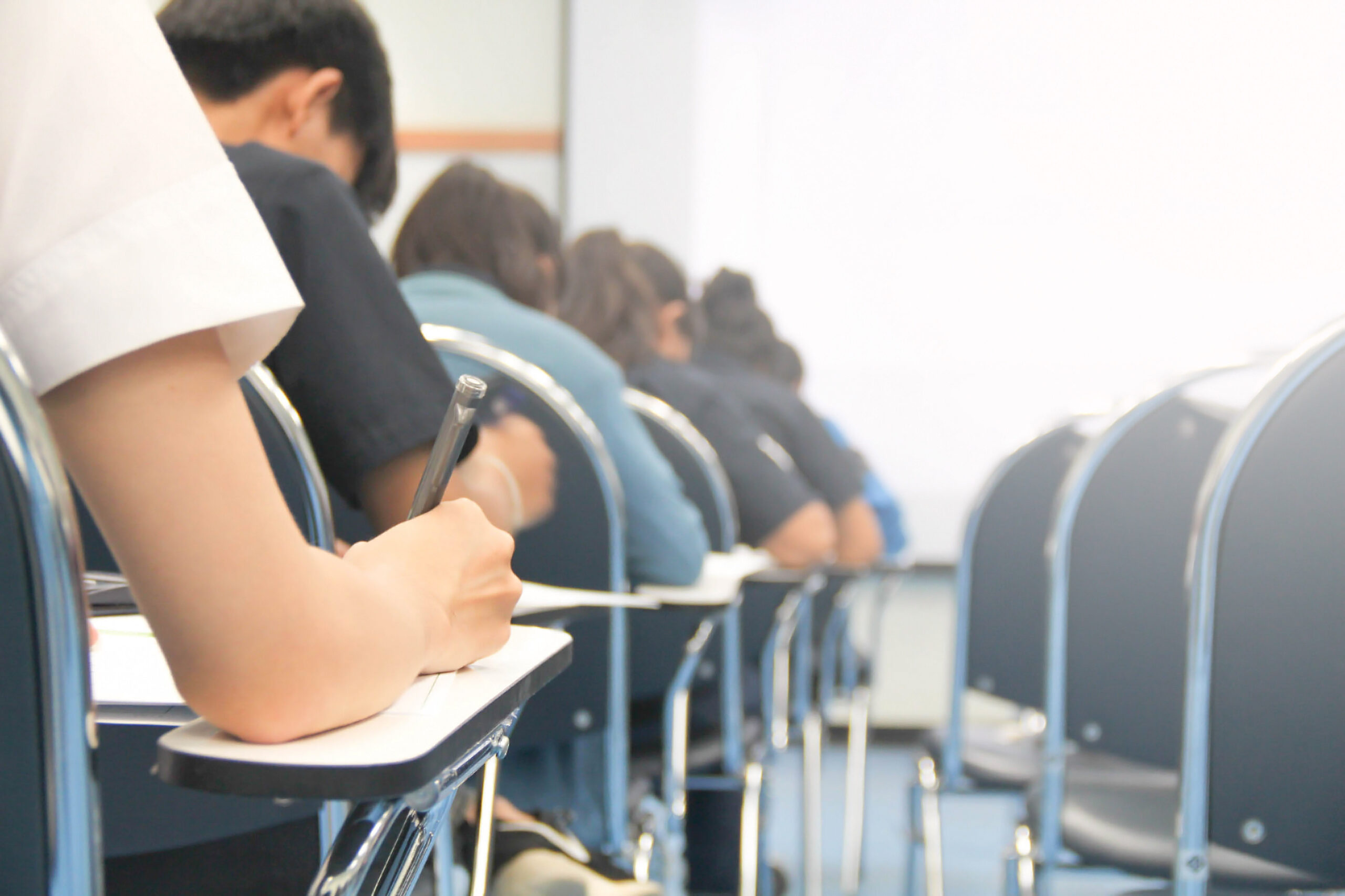 El TS prohíbe a las universidades impartir el máster de acceso a la abogacía sin finalizar el grado de Derecho