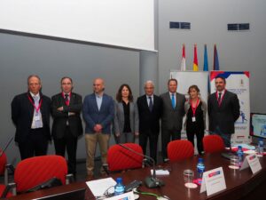 De izda. a dcha.: Rafael Massieu, presidente de la Comisión de Innovación y Desarrollo Tecnológico de la Abogacía Española; Benigno Villarejo, decano del Colegio de Gijón y presidente de la Subcomisión de Justicia Digital de la Abogacía Española; Jesús Martínez Salvador, portavoz del Ayuntamiento de Gijón; Encarnación Vicente, viceconsejera de Justicia del Principado de Asturias; Jesús Mª Chamorro, presidente del Tribunal Superior de Justicia de Asturias; Félix Baragaño, presidente de la Cámara de Comercio de Gijón; Victoria Ortega, presidenta de la Abogacía Española y Manuel Olmedo, secretario de Estado de Justicia.