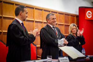 Carlos Pérez asume el decanato del Colegio de la Abogacía de Cantabria