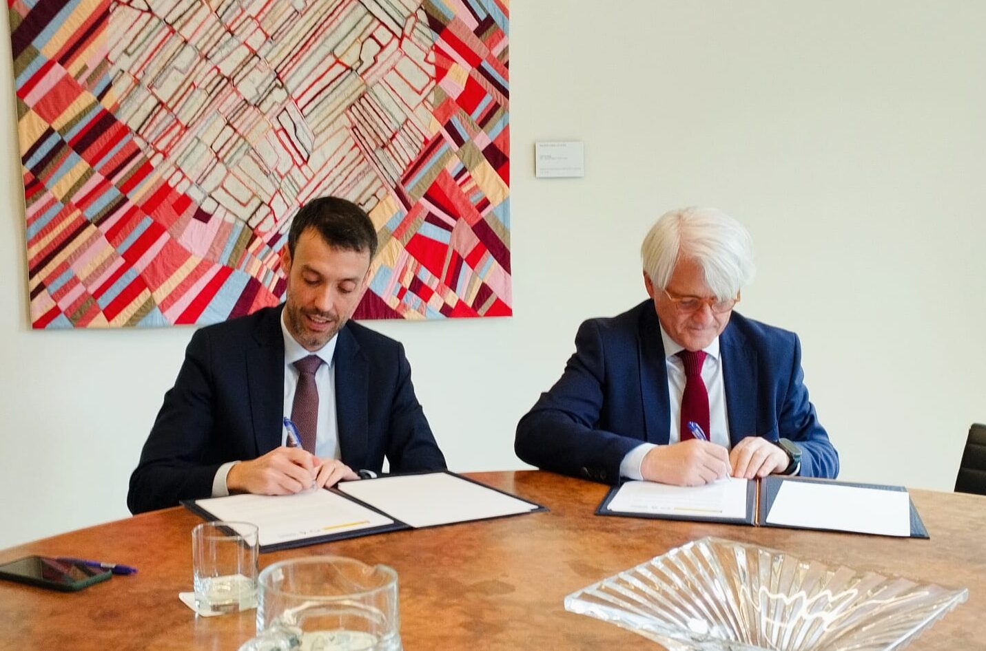 La Abogacía y Exteriores renuevan el convenio para asesorar jurídicamente a españolas víctimas de violencia en el extranjero