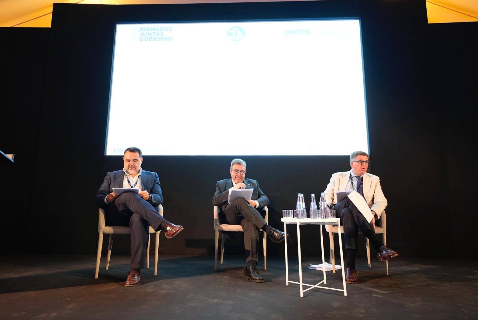 Ignacio Gally y Albert Sierra, en ponencia «El futuro de la previsión social»