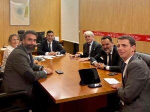 thumbnail-El PSOE se compromete con la Abogacía Española a buscar el consenso para aprobar la pasarela al RETA antes de fin de año