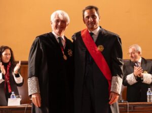 El decano del Colegio de la Abogacía de Albacete, Albino Escribano, recibe la Gran Cruz al Mérito en el Servicio de la Abogacía