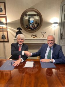 Salvador González, presidente de la Abogacía Española, y Juan Pujol, presidente y consejero delegado de Lefebvre