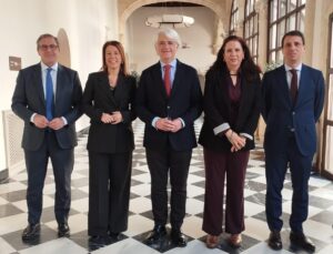 thumbnail-El Consejo General de la Abogacía renueva su estructura